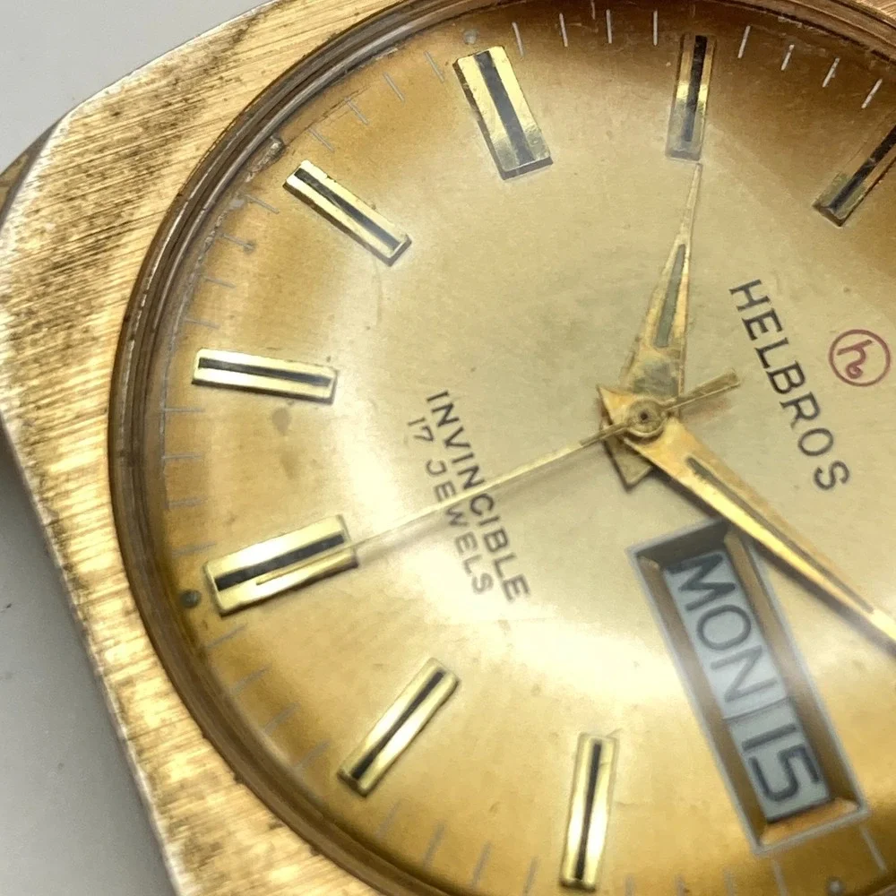 Vintage Helbros Invincible Men's Watch Gold Tone 17 Jewels 34mm Manual Wind Up